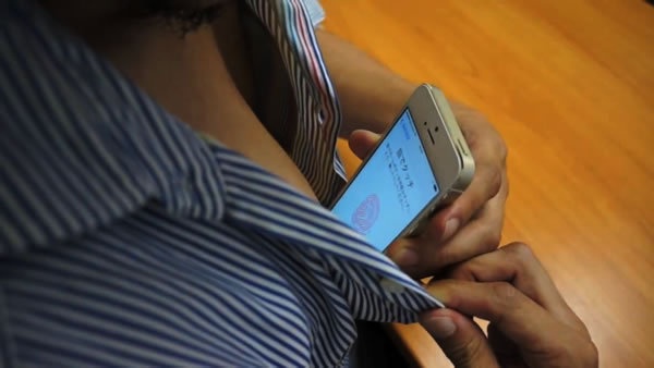 日本人用乳头纹成功解锁iPhone 5s