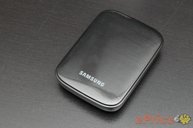 三星 Galaxy S4 无线充电组、无线分享器试用 三星 Galaxy S4 无线充电组、无线分享器试用