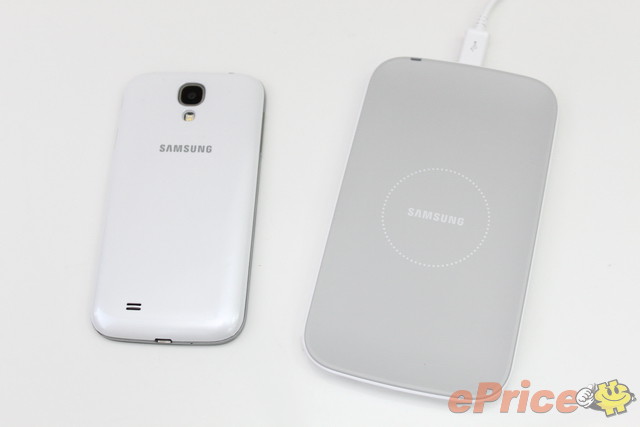 三星 Galaxy S4 无线充电组、无线分享器试用 三星 Galaxy S4 无线充电组、无线分享器试用