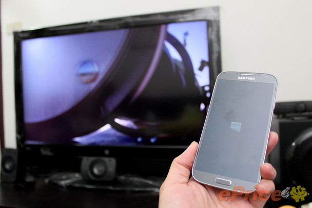 三星 Galaxy S4 无线充电组、无线分享器试用 三星 Galaxy S4 无线充电组、无线分享器试用