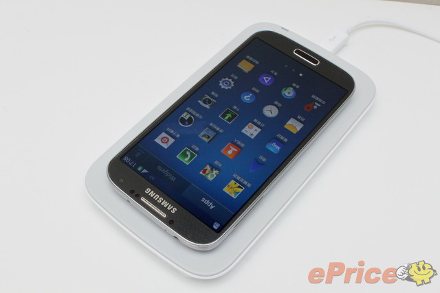 三星 Galaxy S4 无线充电组、无线分享器试用 三星 Galaxy S4 无线充电组、无线分享器试用