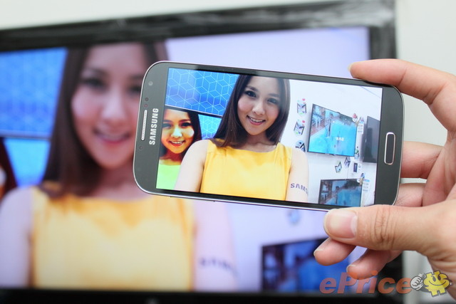 三星 Galaxy S4 无线充电组、无线分享器试用 三星 Galaxy S4 无线充电组、无线分享器试用