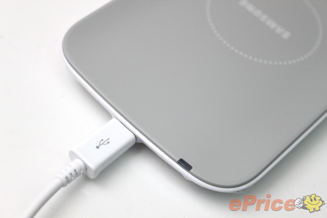 三星 Galaxy S4 无线充电组、无线分享器试用 三星 Galaxy S4 无线充电组、无线分享器试用